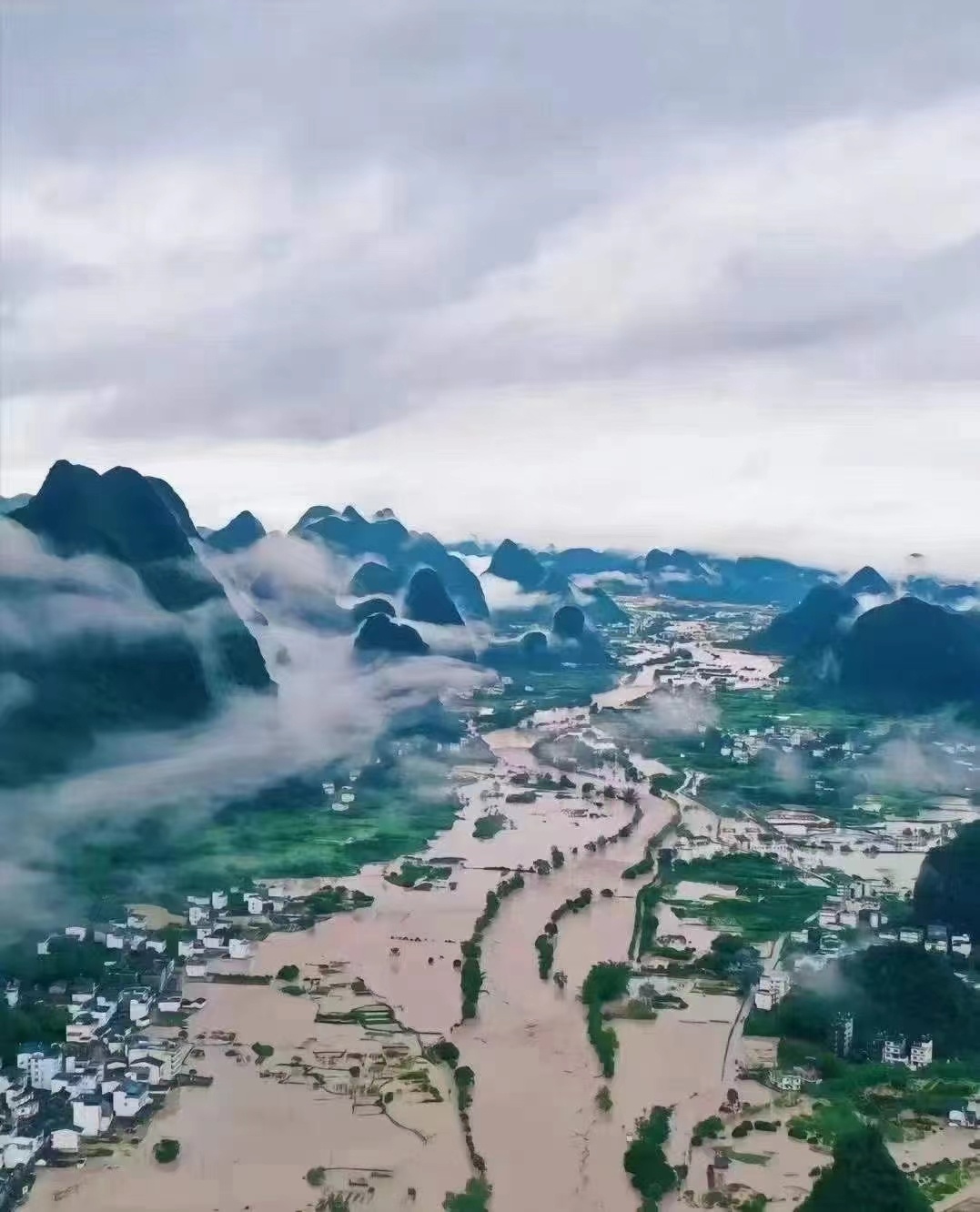 温馨家园，水灾中的守护与陪伴——最新水灾情况报告